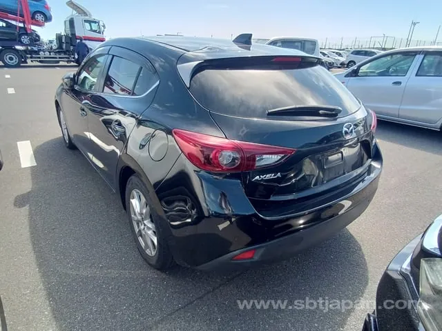 Mazda Axela Sport 15S 2014 photo 3