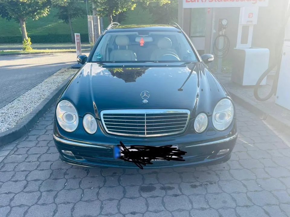 Mercedes-Benz E320