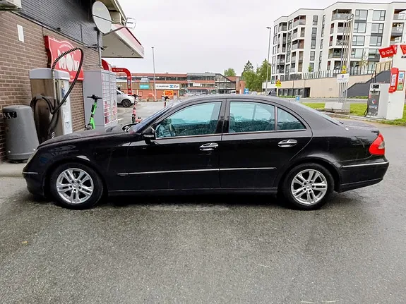 Mercedes-Benz E220 D