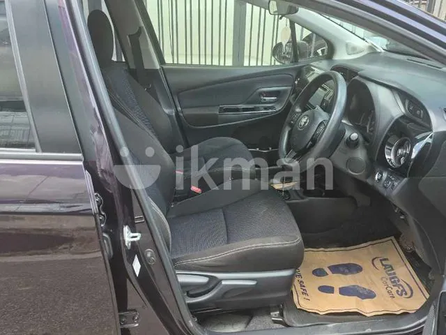 Toyota Vitz 2018 photo 2
