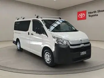 Toyota Hiace 2026 photo 2
