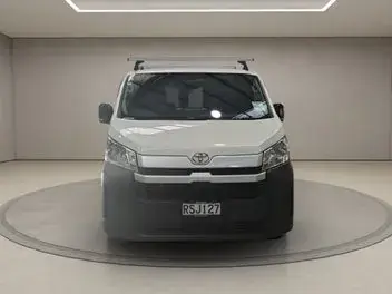 Toyota Hiace 2026 photo 3