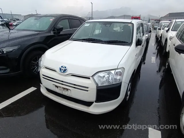 Toyota Succeed Van 2019 photo 2