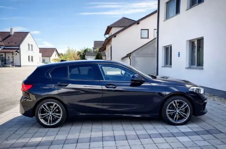 BMW 1 Series 2020 photo 2