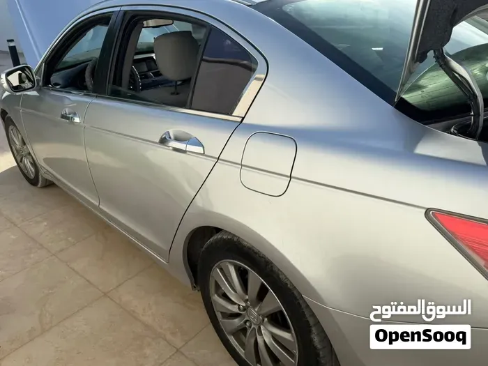 Honda Accord 2011 photo 2
