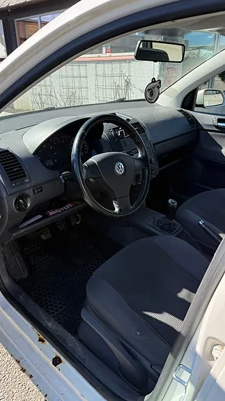 Volkswagen Polo 2009 photo 2