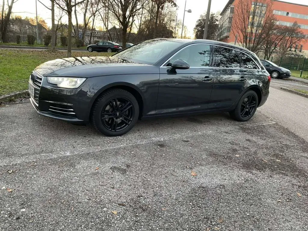 Audi A4 2017 photo 3