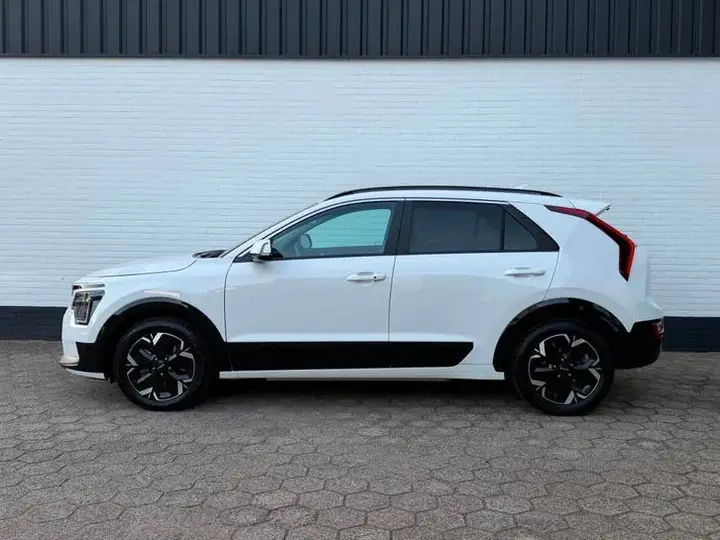 Kia Niro 2023 photo 2