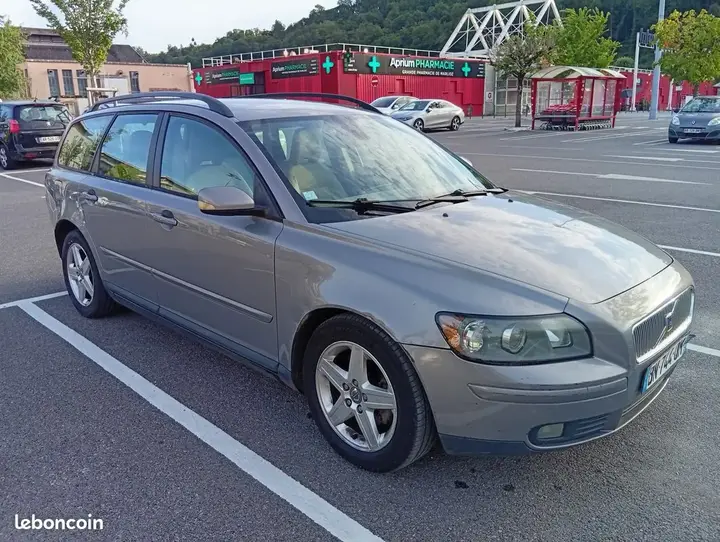 Volvo V50