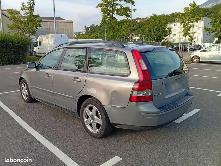 Volvo V50 2005 photo 2