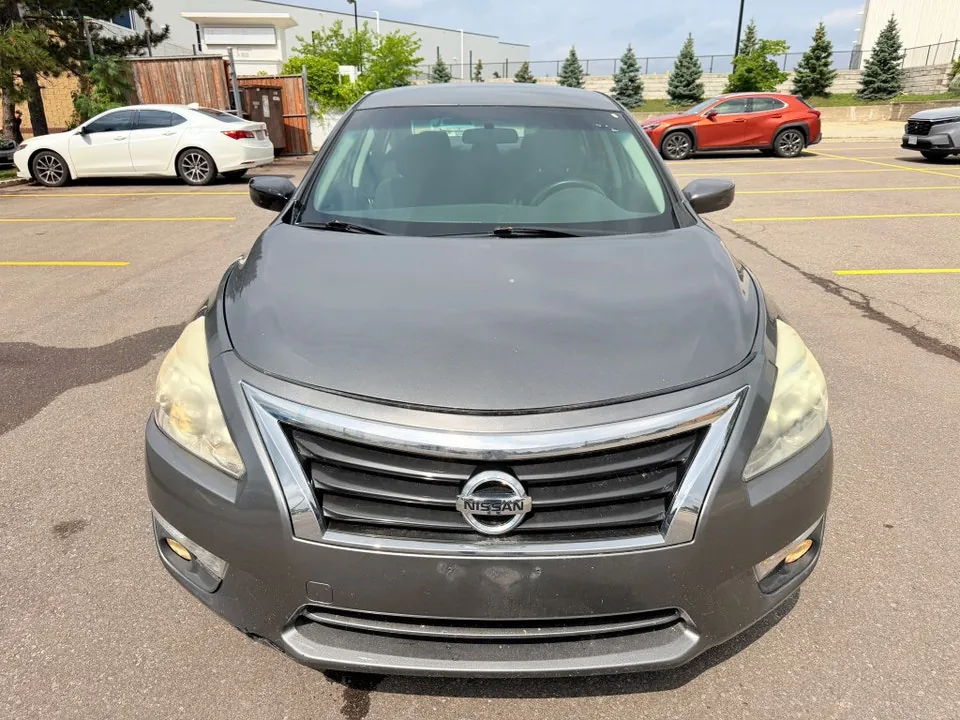 Nissan Altima 2015 photo 2
