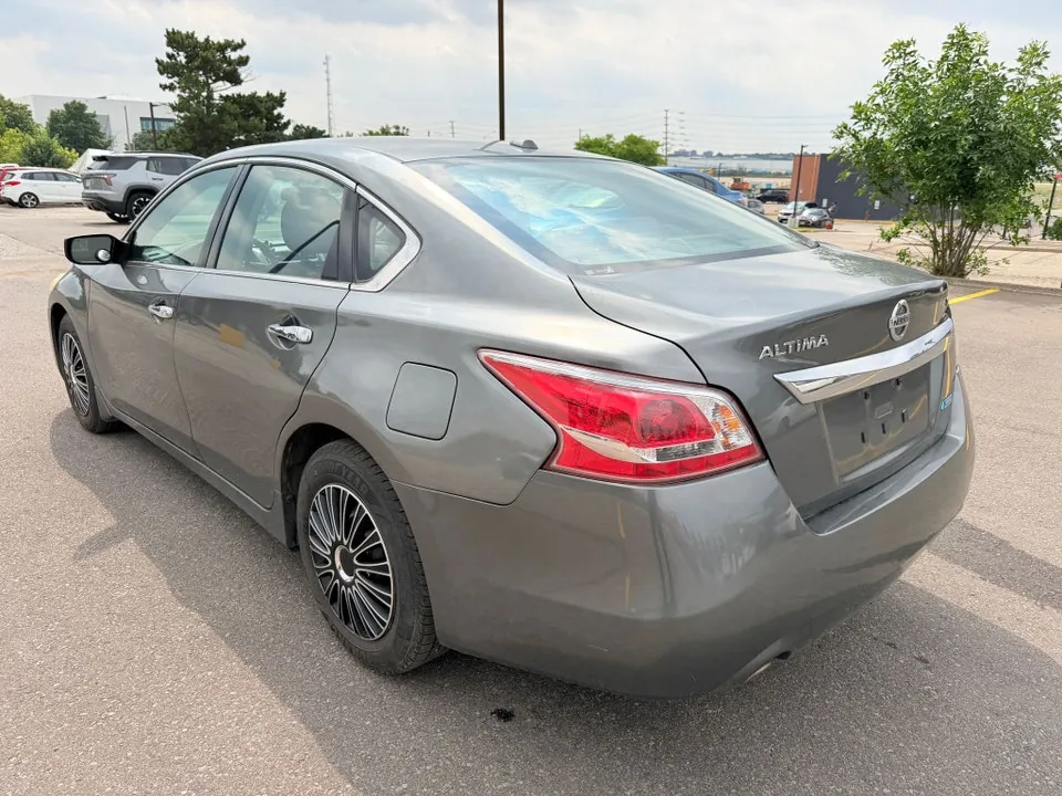 Nissan Altima 2015 photo 4
