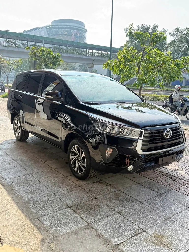 Toyota Innova 2021 photo 3