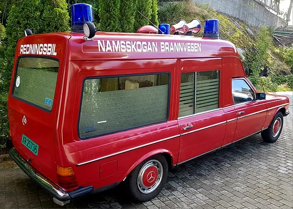 Mercedes-Benz 250 1982 photo 5