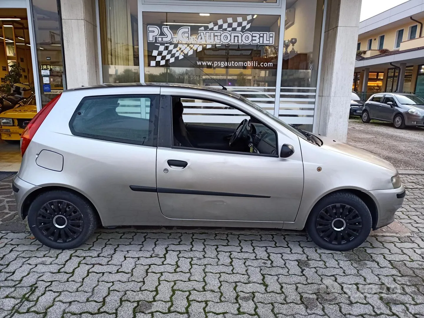 Fiat Punto 2001 photo 5