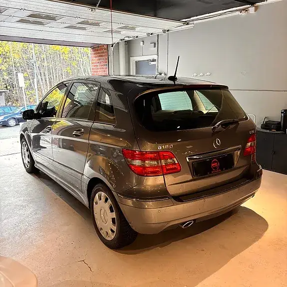 Mercedes-Benz 180 2009 photo 4