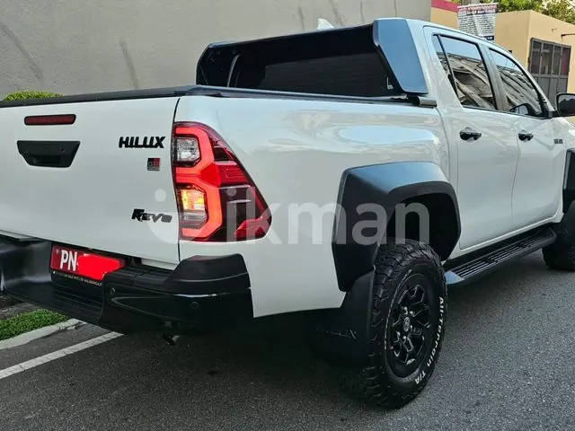 Toyota Hilux Gr Sports 2024 photo 4