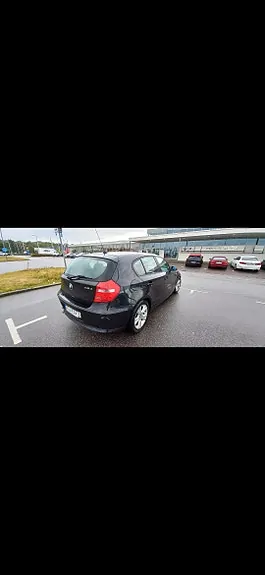 BMW 118D 2008 photo 2