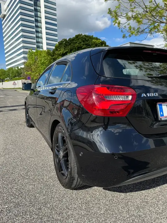 Mercedes-Benz A 180 2015 photo 3