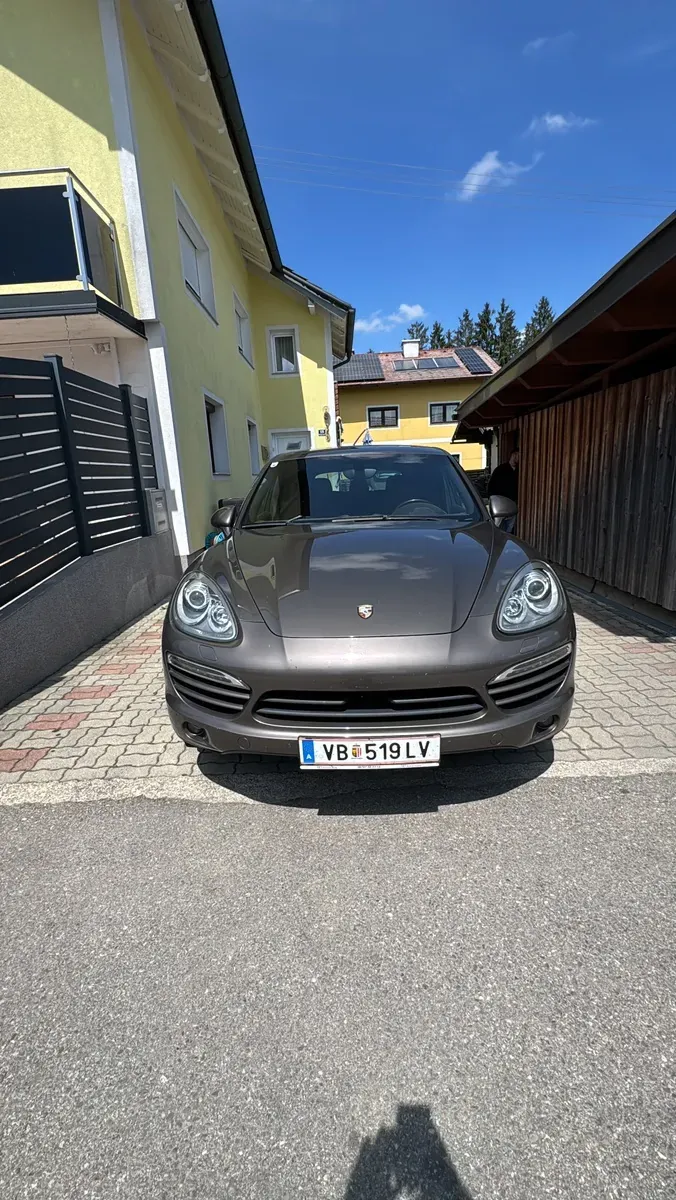 Porsche Cayenne 2011 photo 3