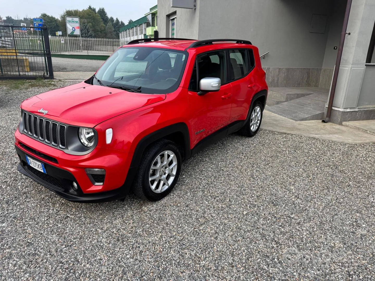 Jeep Renegade 2023 photo 3