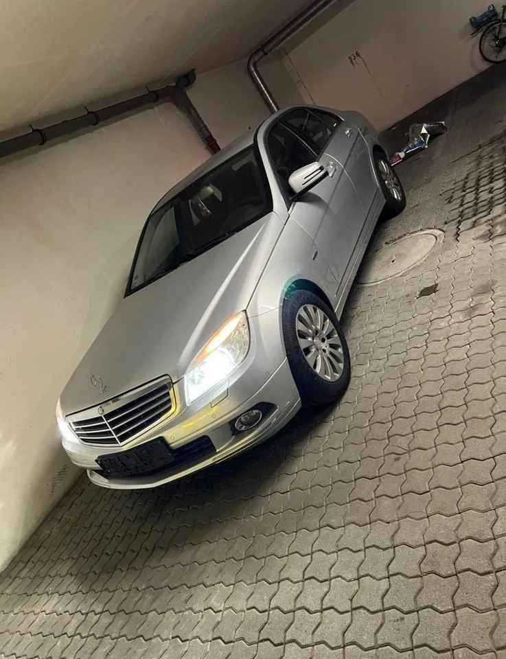 Mercedes-Benz C 180