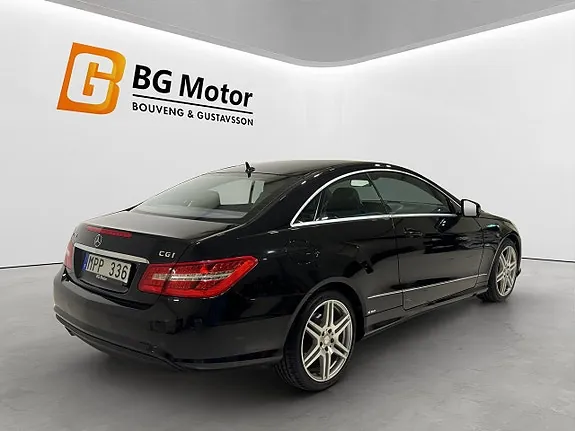 Mercedes-Benz E200 2011 photo 5