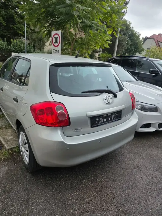 Toyota Auris 2008 photo 3