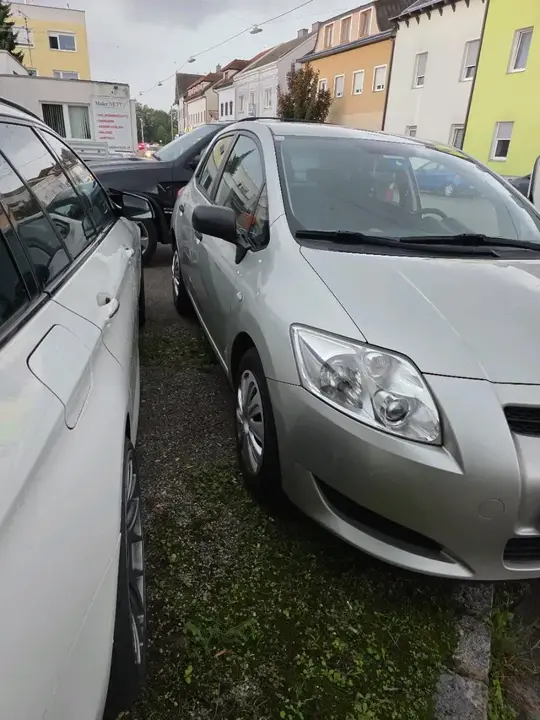 Toyota Auris 2008 photo 2