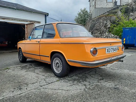 BMW 1602 1972 photo 4