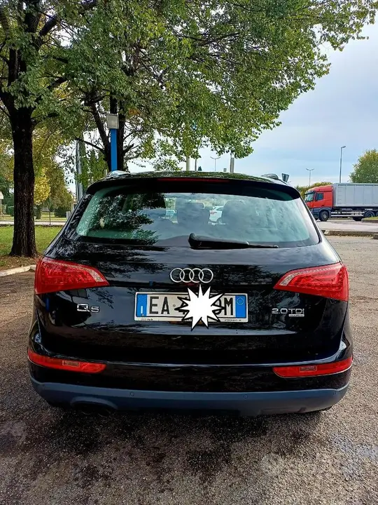 Audi Q5 2010 photo 2