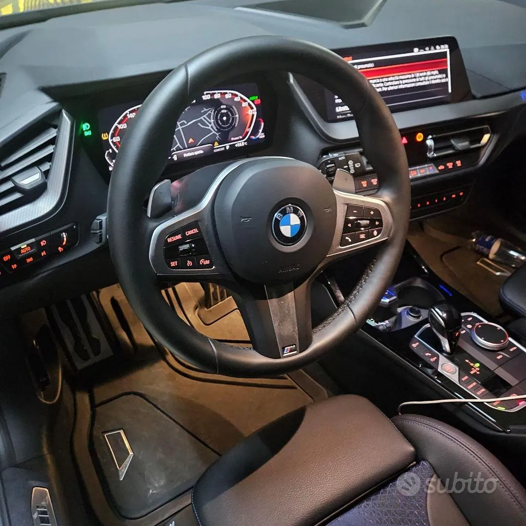 BMW M135I 2023 photo 4