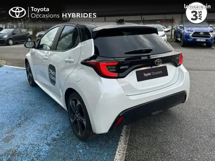 Toyota Yaris 2025 photo 2