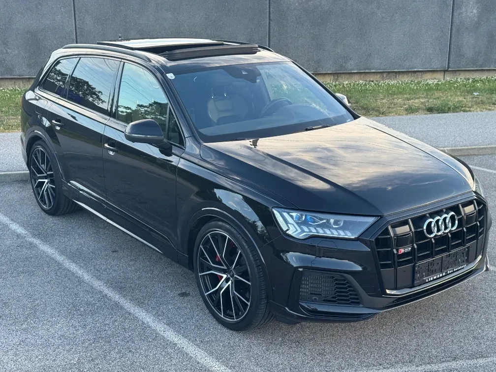 Audi Q7 2021 photo 2