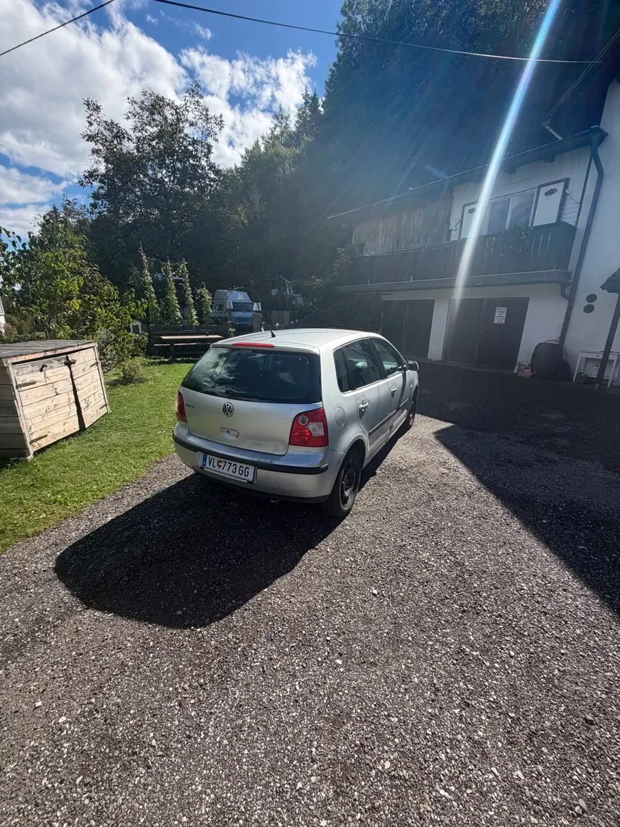 Volkswagen Polo 2003 photo 2