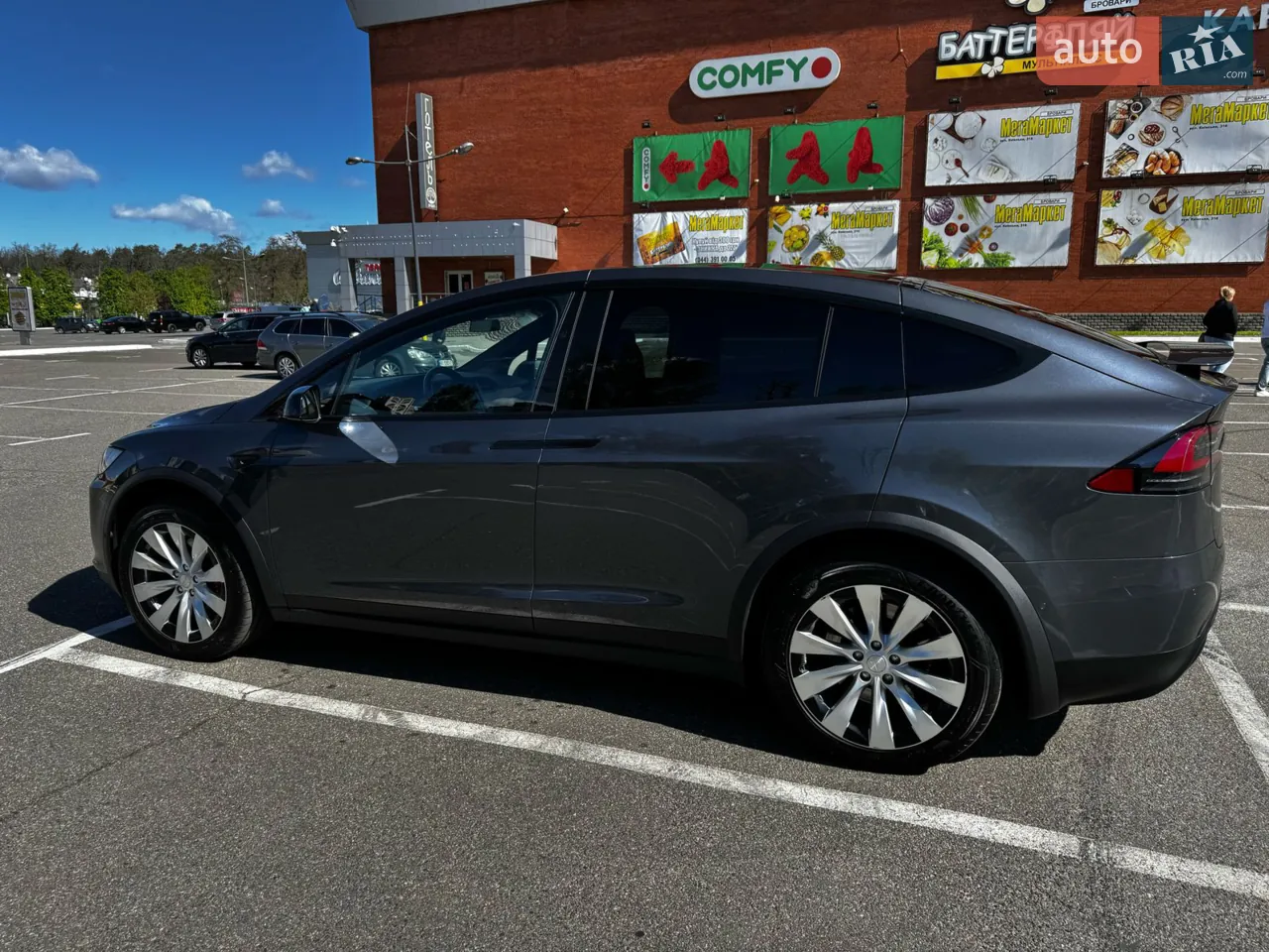 Tesla Model X 2019 photo 2