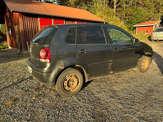 Volkswagen Polo 2006 photo 3