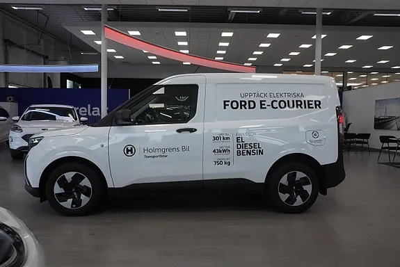 Ford Transit Courier 2025 photo 3