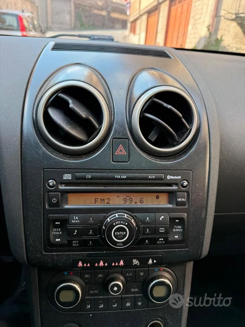 Nissan Qashqai 2009 photo 3
