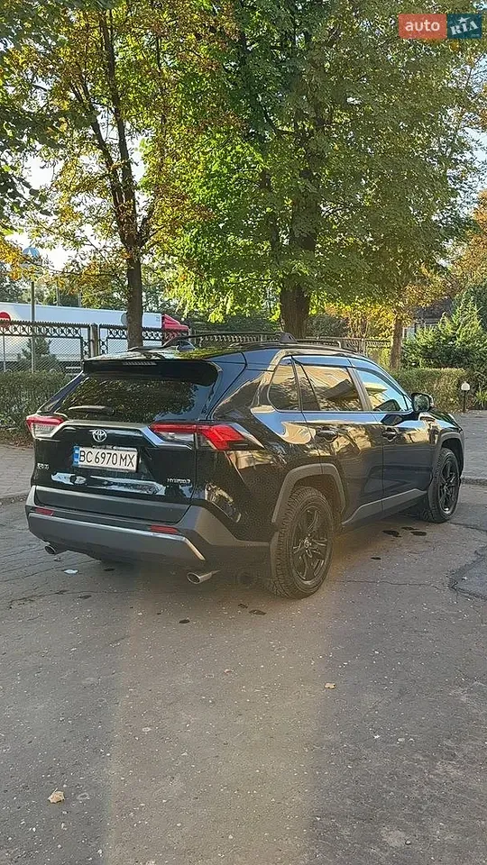 Toyota Rav4 2021 photo 3