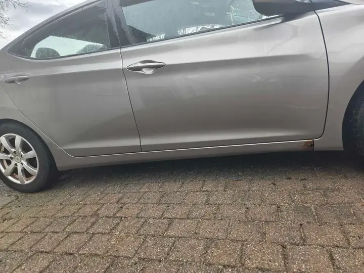 Hyundai Elantra 2011 photo 4