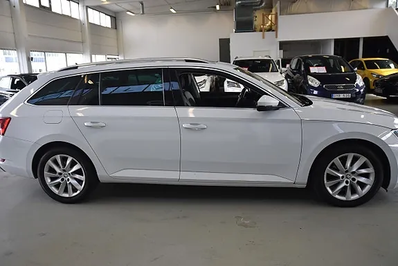 Skoda Superb 2017 photo 4
