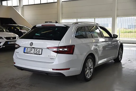 Skoda Superb 2017 photo 5