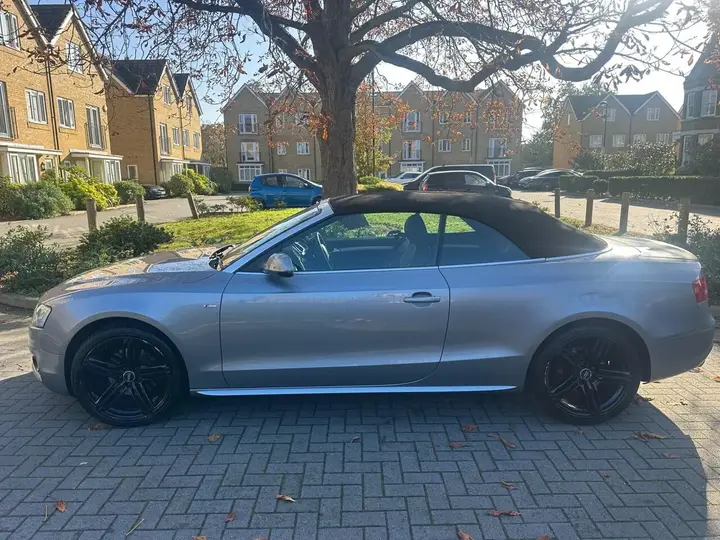 Audi A5 2011 photo 3