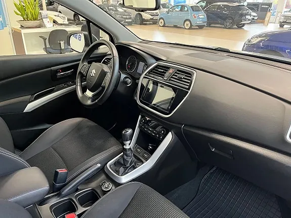 Suzuki Sx4 2018 photo 5