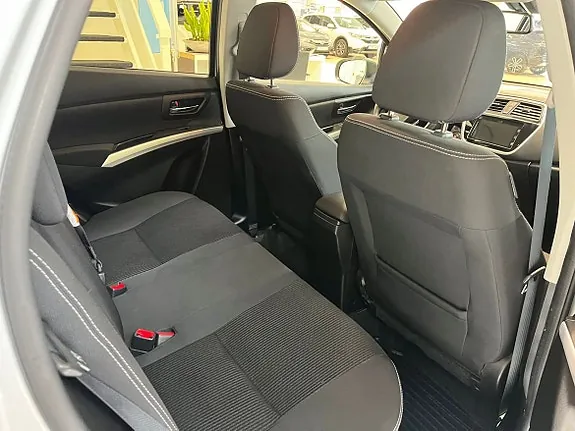 Suzuki Sx4 2018 photo 4