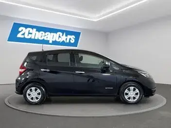 Nissan Note 2018 photo 5
