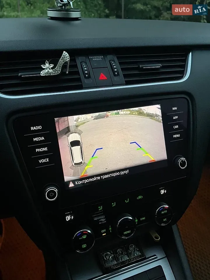 Skoda Octavia 2019 photo 2