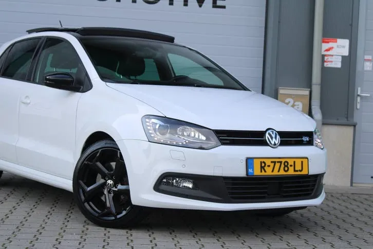 Volkswagen Polo 2016 photo 2