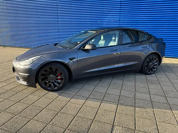 Tesla Model 3 2020 photo 2